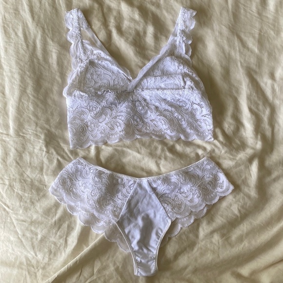 Dovivi Handmade Mysterious White Lace Lingerie Set New!